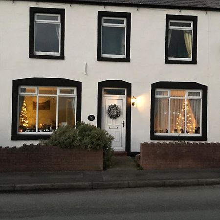 Dale View Bed & Breakfast 홀름룩 외부 사진