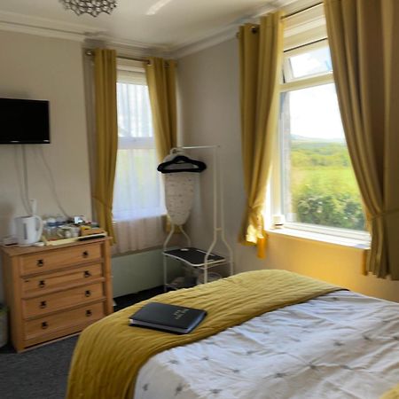 Dale View Bed & Breakfast 홀름룩 외부 사진