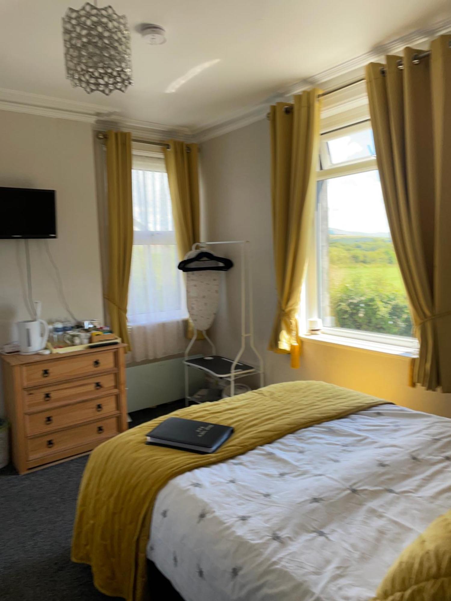 Dale View Bed & Breakfast 홀름룩 외부 사진